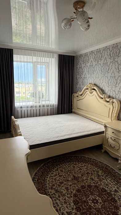 Продам спальный гарнитур