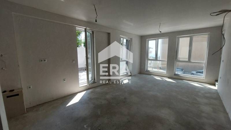 Продава се Двустаен апартамент в Варна, Бриз - 96 кв.м за 1489 €/кв.м - Снимка #8