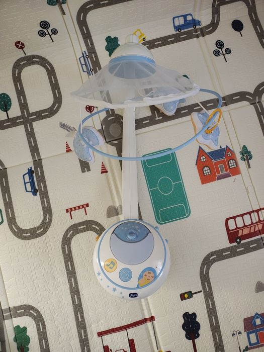 Proiector veghe chicco magic stars pentru patut
