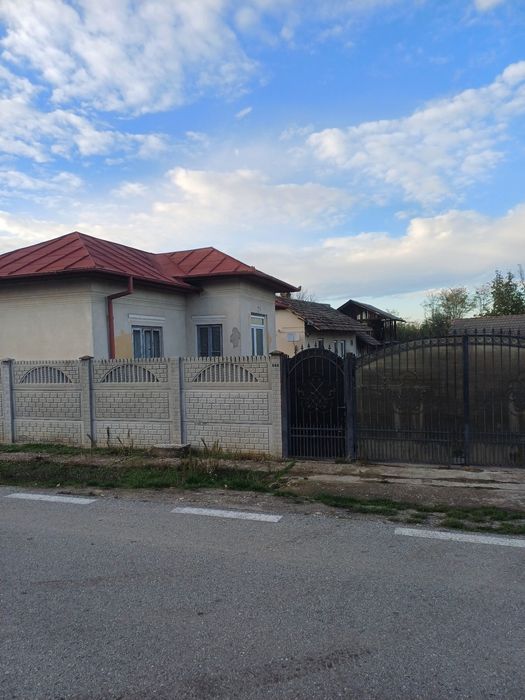 Casă de vânzare  comuna Leu sat Zănoaga - Dolj