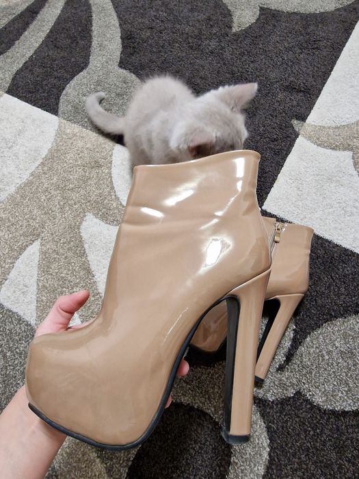 Продам ботильоны