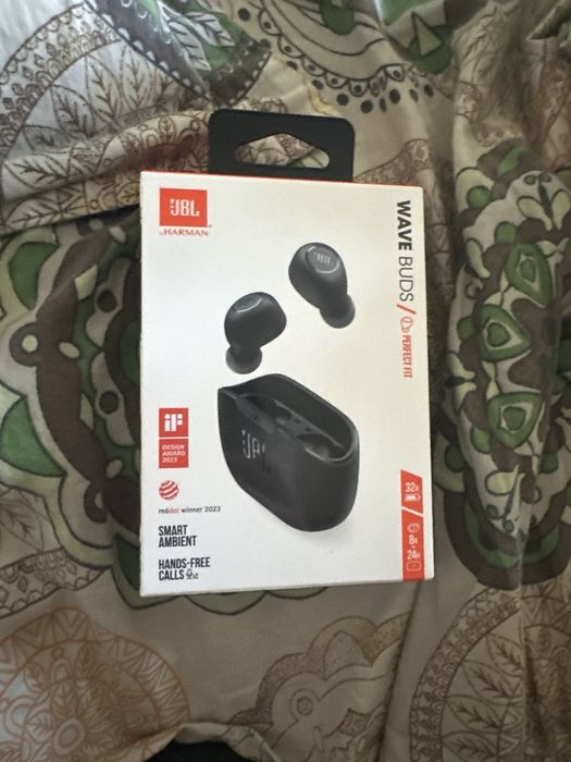 Vand casti jbl wave buds