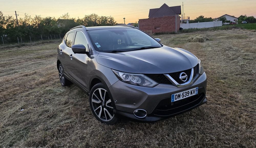 NISSAN Qashqai 2015