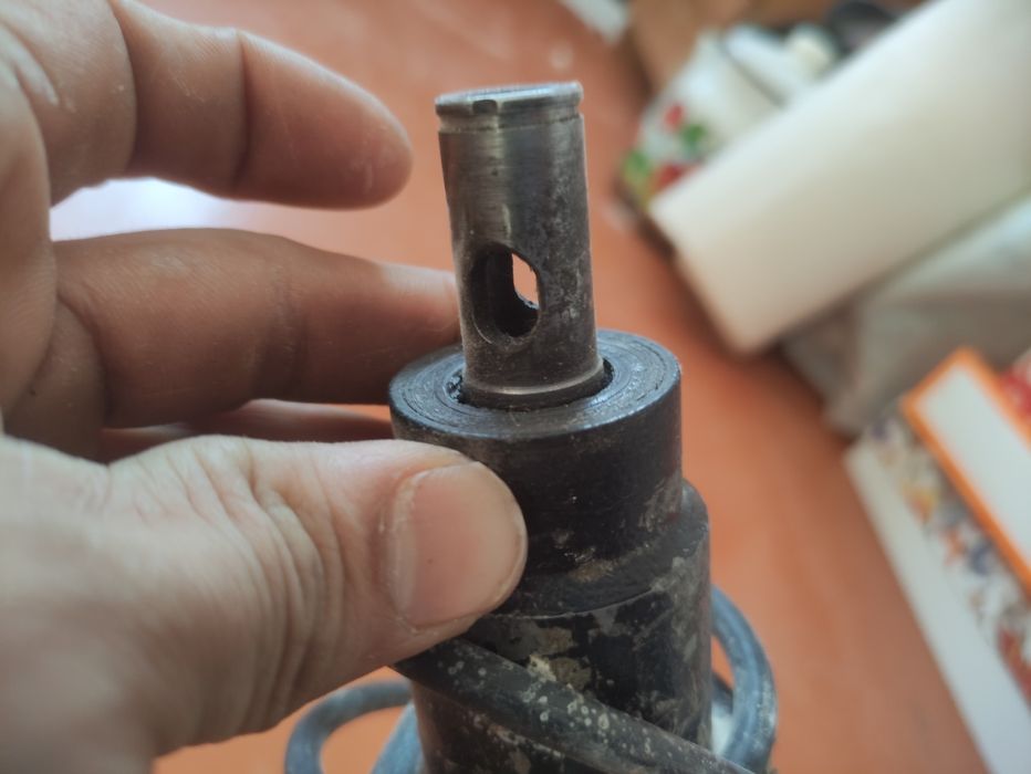 Продам дрель мощная все работает