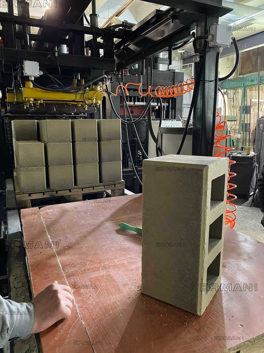 Хиперпреса за производство на блокове с най-високо качество.