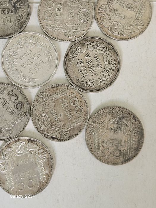 Продавам сребърни столевки от 1930 от 1934 и от 1937 години.Цената е з