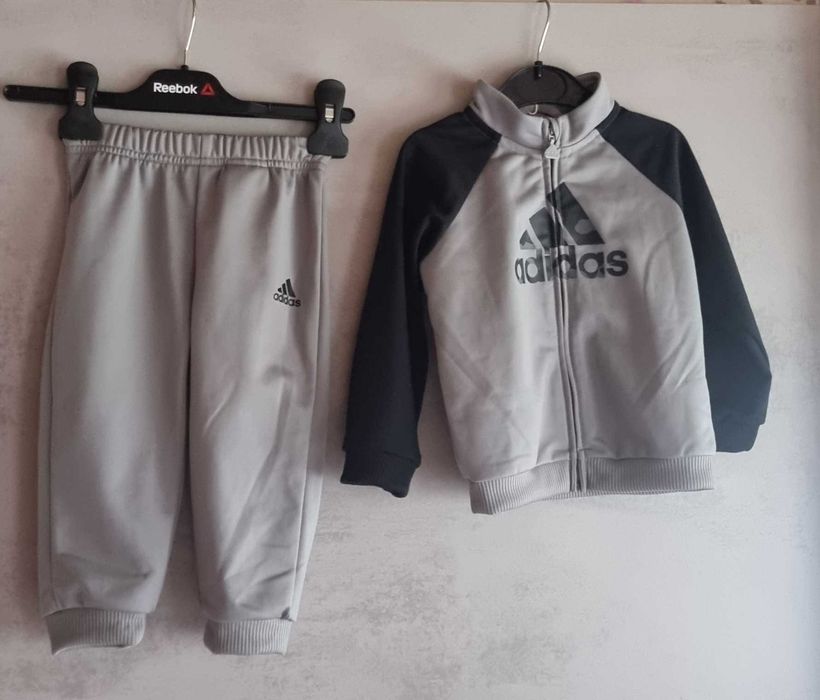 Trening Adidas marimea 80