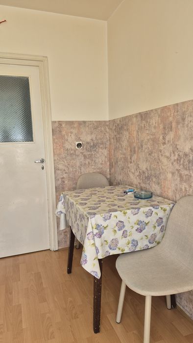 Închiriez apartament doua camere calea București