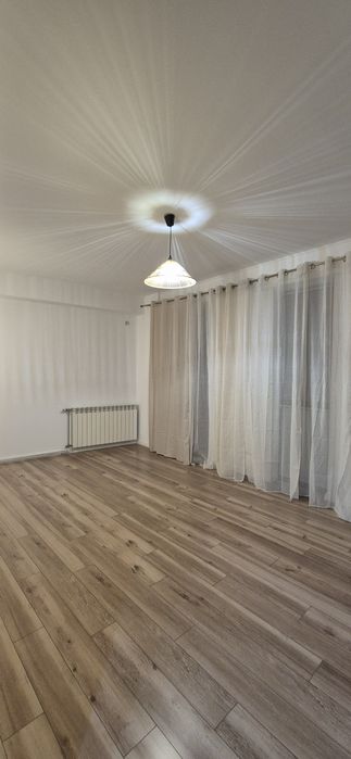 Vand apartament  3 camere Brancoveanu