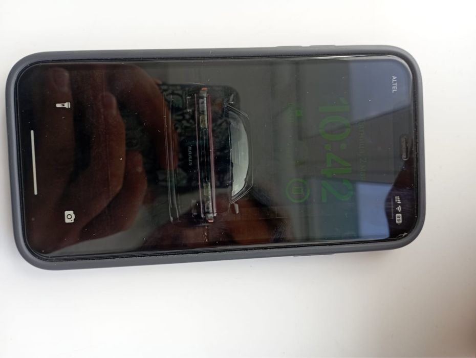 Продам айфон 11 отличный