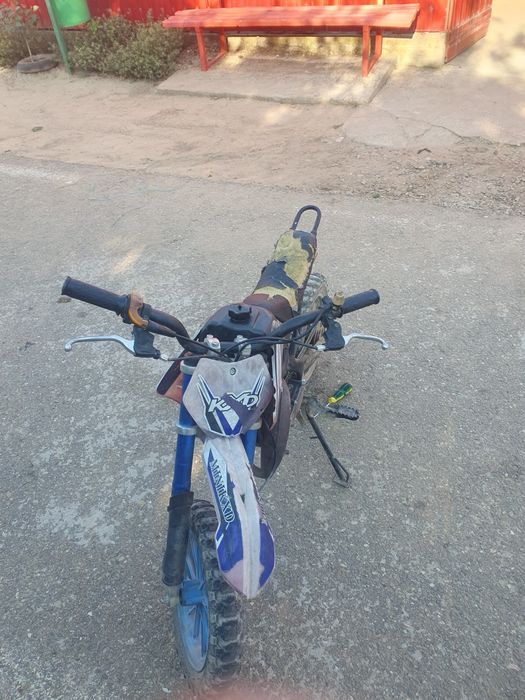 Vând sau schimb mini cross 49 cc