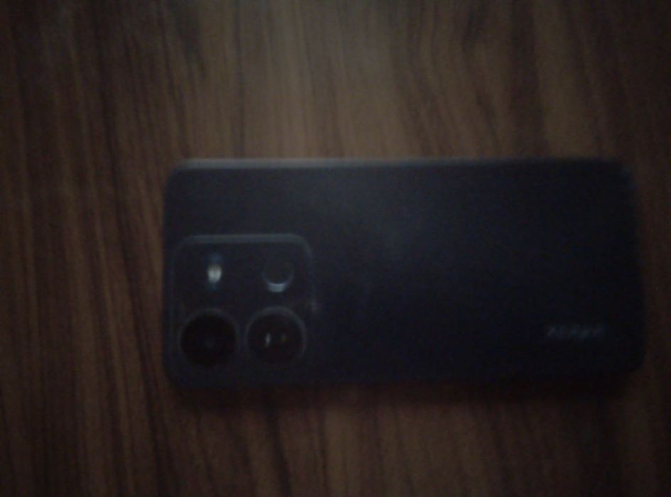 Infinix smart 7 sotiladi karobka dakumint yuq hali yangi telfon