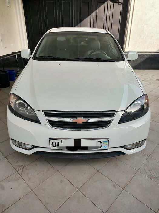 Gentra avtomat sotiladi