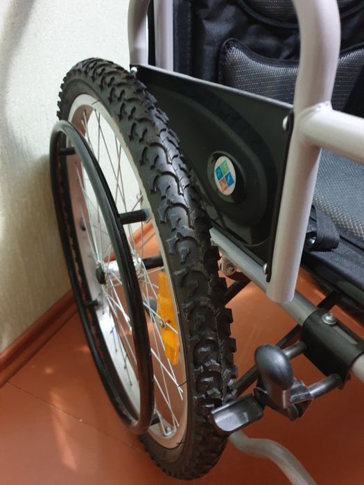 Коляска инвалидная прогулочная новая