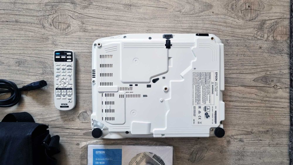 Videoproiector EPSON EB-W28 -Contrast 10000:1/HDMI/Luminozitate3000 lm