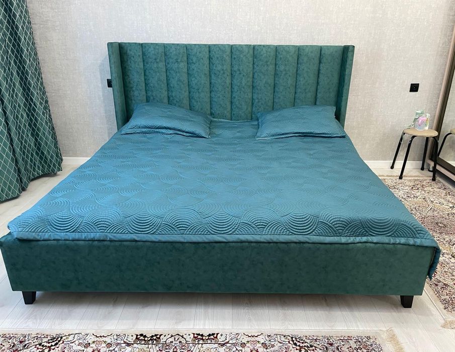 Кровать Line в мягкой обивке
