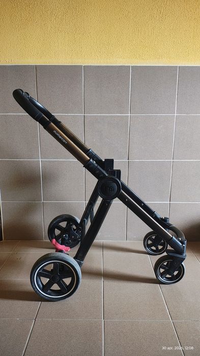 Vând cărucior Mothercare