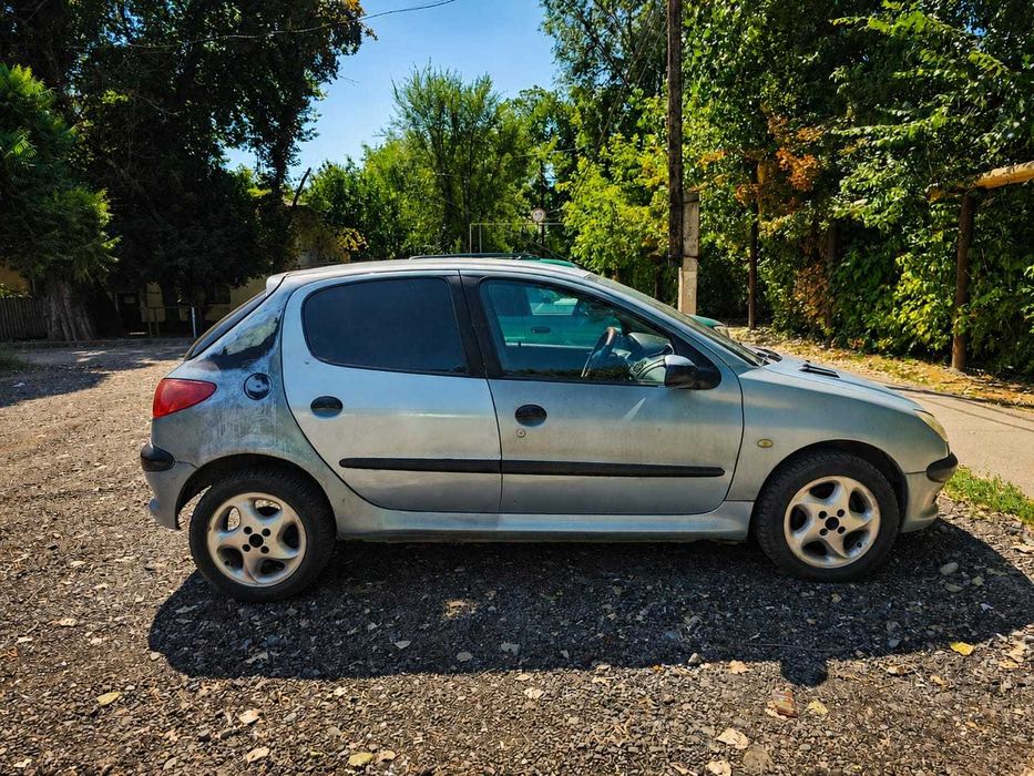 Продам Peugeot 206