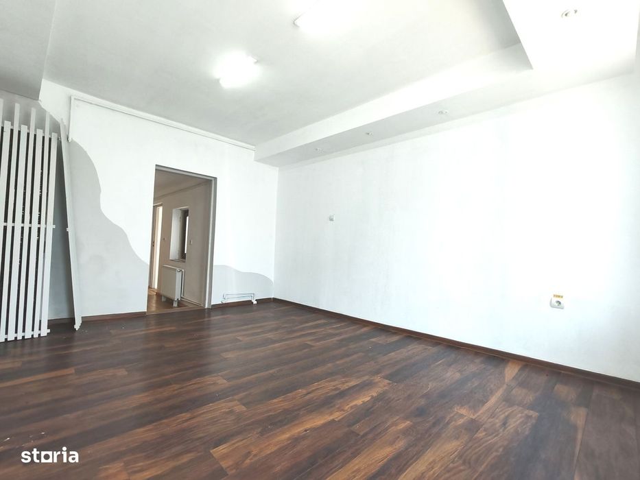 Spatiu comercial, Central-Pitesti, 50 mp