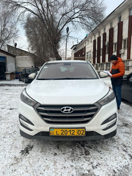 Лобовое стекло на Hyundai
