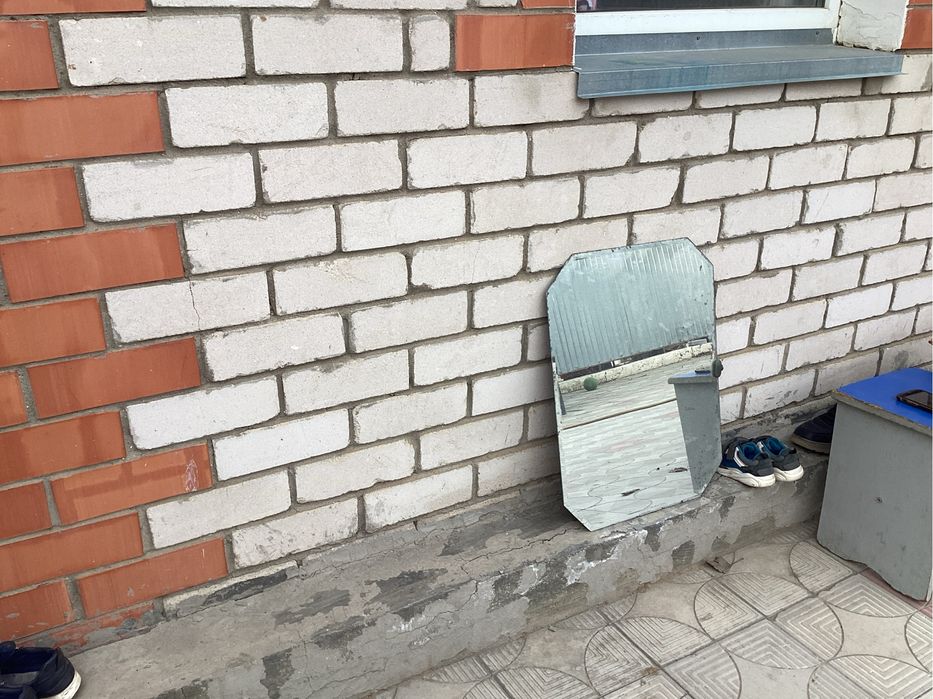 Продам зеркало в хорошем состоянии