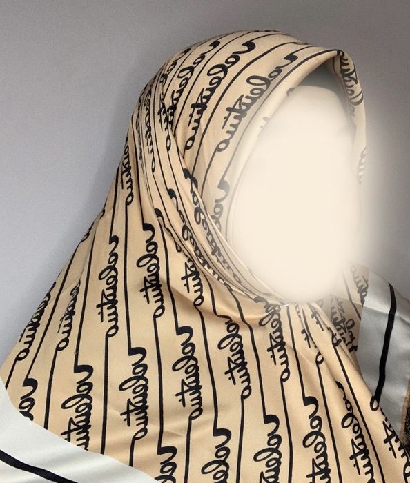 Romol atlasiviy qizla uchun