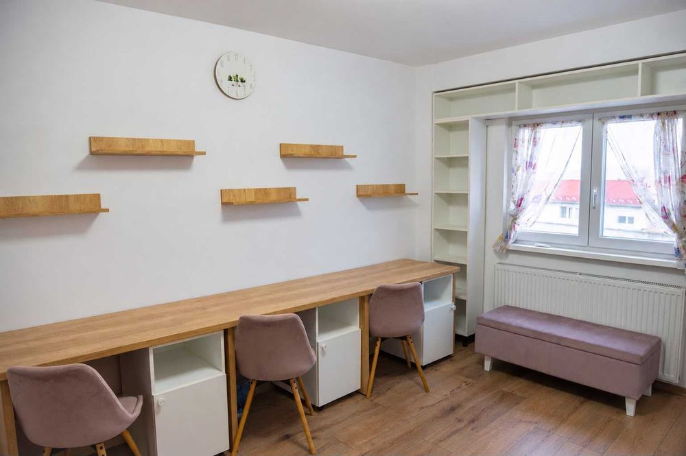 Inchiriez apartament 3 camere