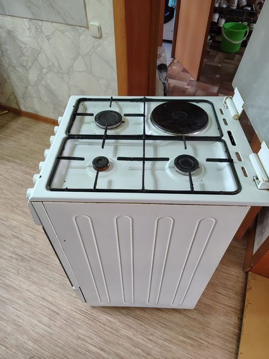 Продам газплиту.