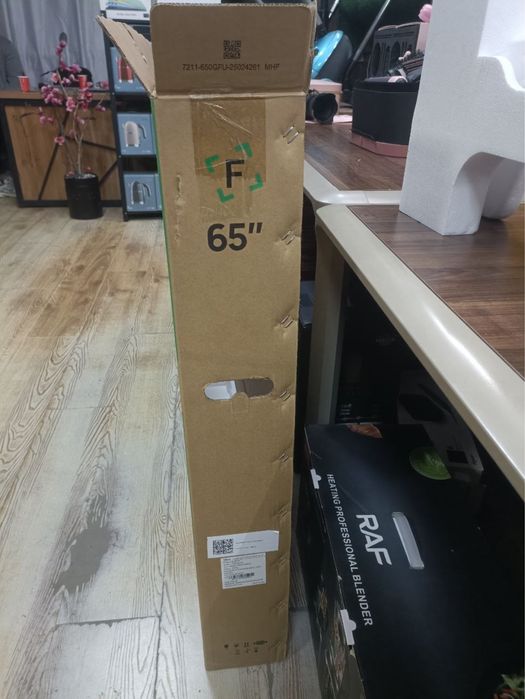 Телевизор 4кUltraHD FRAME/65/остался один/отдам с большой СКИДКОЙ!