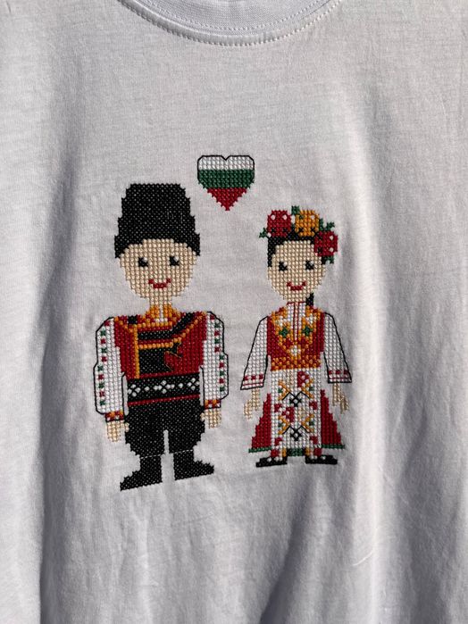 Тениски с бродерия