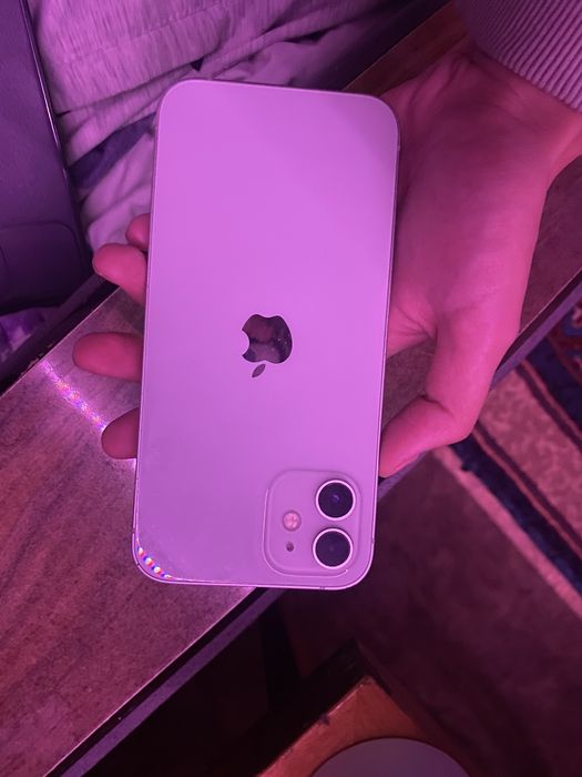 Продается айфон 12