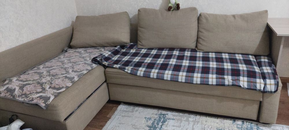Продам диван 15000