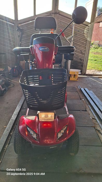 Scuter electric persoane cu handicap