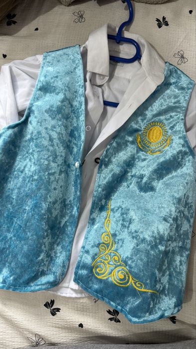 Продается националная желетка