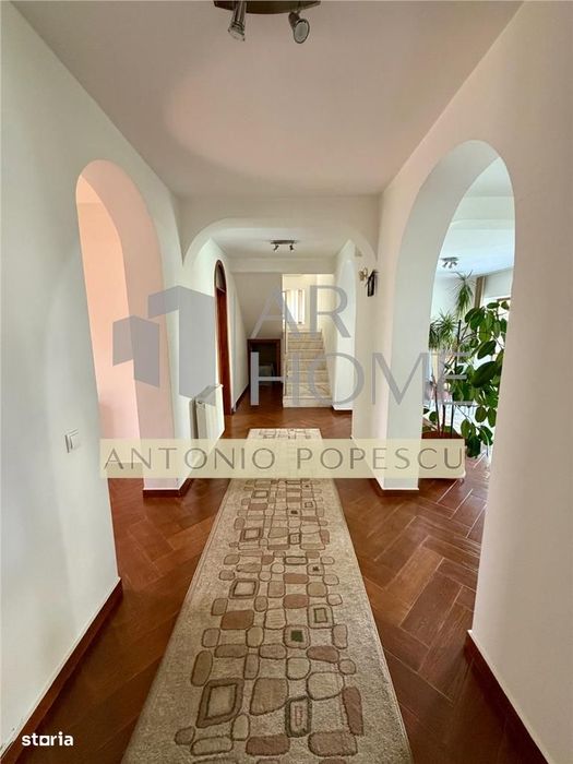 Vila 4 camere, in Ploiesti, zona Albert.