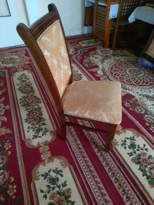 Мебель. Стол стулья