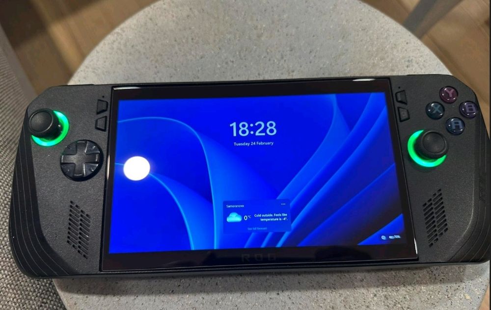 ROG Ally X 2024 с оставаща гаранция