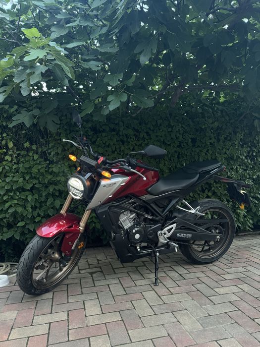 Honda CB125R 2021 21000km istoric HONDA intretinuta EXEMPLAR achizitionata MotoFly Bucov dealer Honda , LED ABS