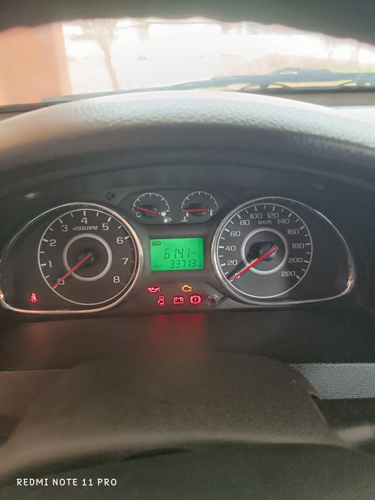 Gentra 2024 deyarli minilmagan uyda turgan moshina