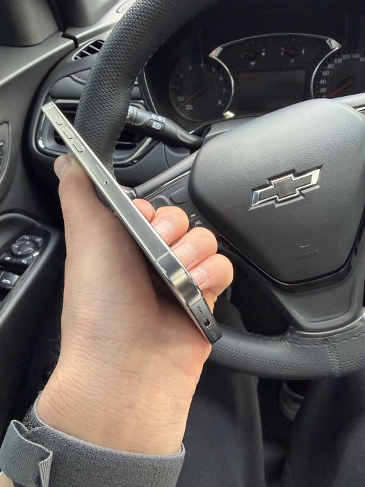 Iphone 16 pro max 266