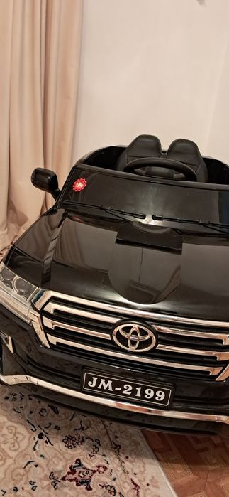 Машина новая на пульте