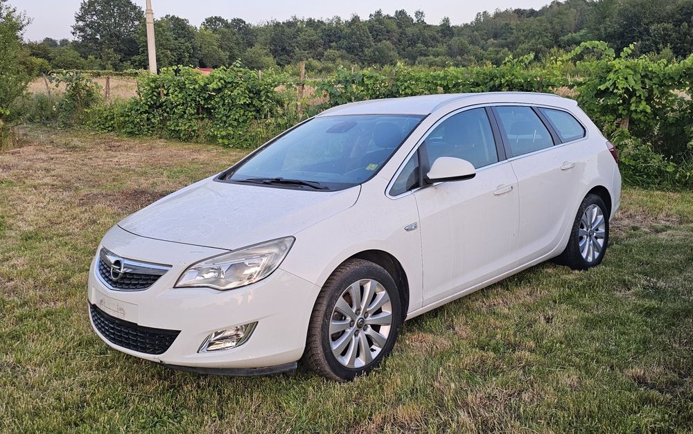 OPEL Astra 2011 — imagine 2