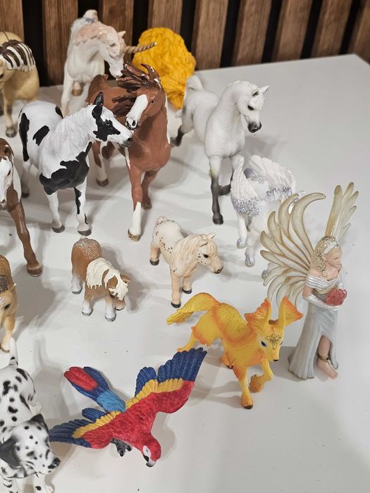 Lot 29 Figurine Schleich Cai, ursi polari animale de curte