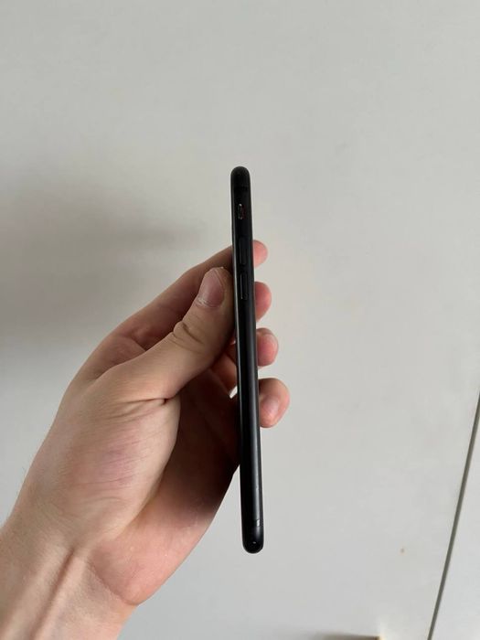 Iphone SE Gen 2.