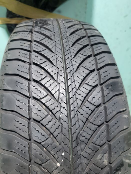 4 бр зимни 205/60/16 Bridgestone