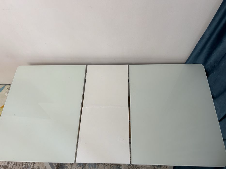 Стол срочно продам