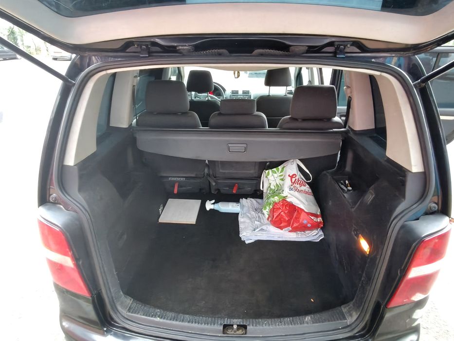 VOLKSWAGEN Touran 2006 — imagine 5