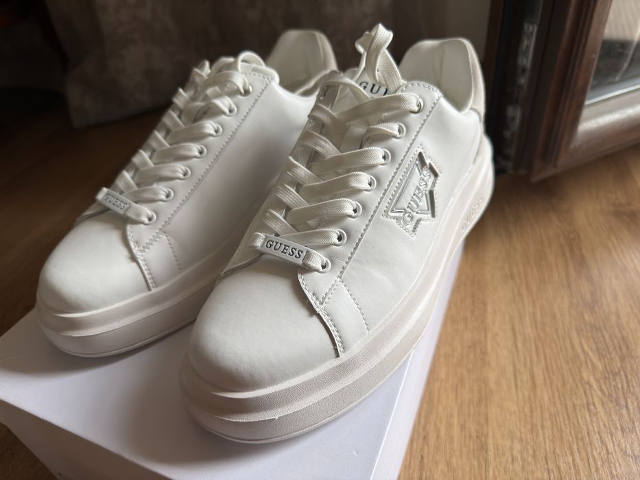 Обувки Guess Elba