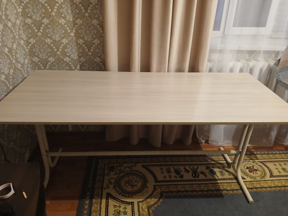 Стол  письменный