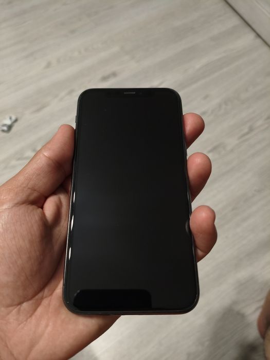 IPhone 11 pro в хорошем состоянии